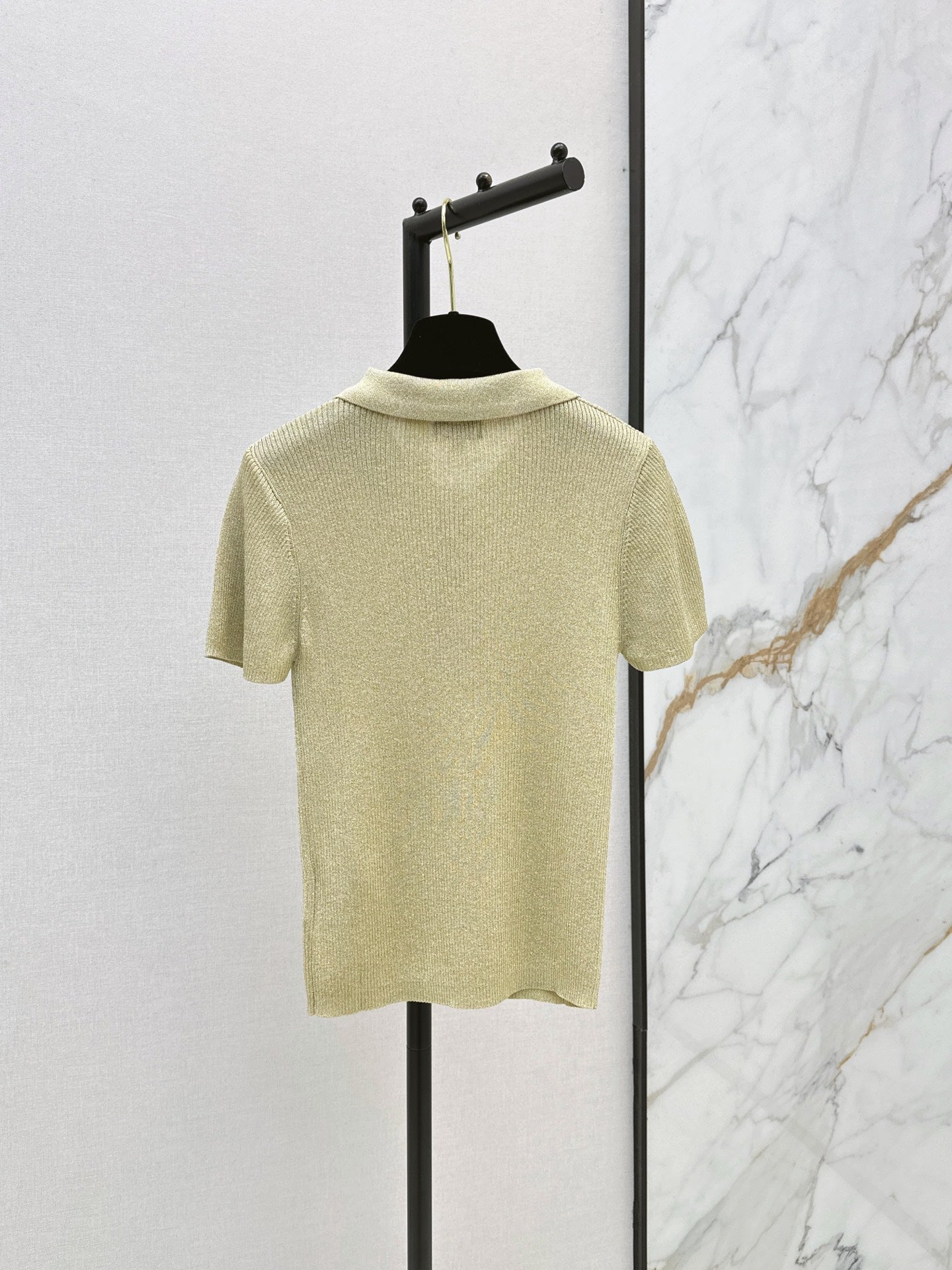 Short-Sleeve Top with Gold Lurex Yarn