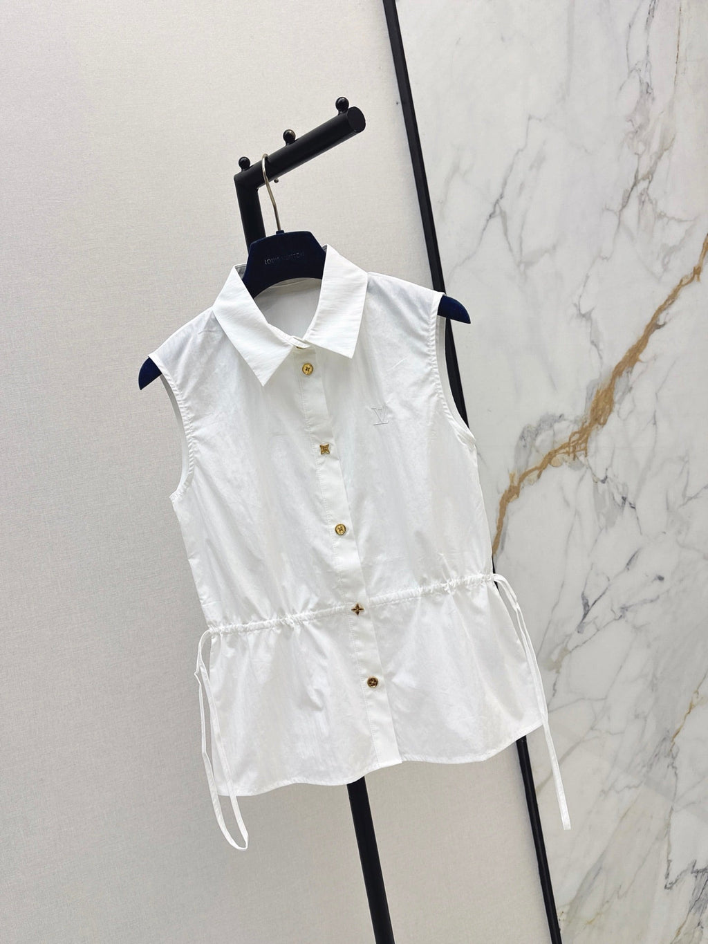 Sleeveless Collared Shirt