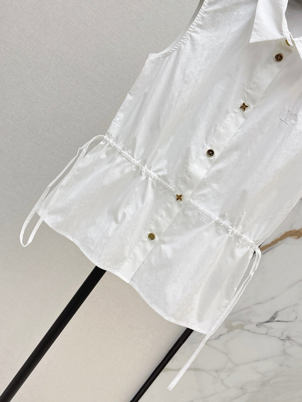 Sleeveless Collared Shirt
