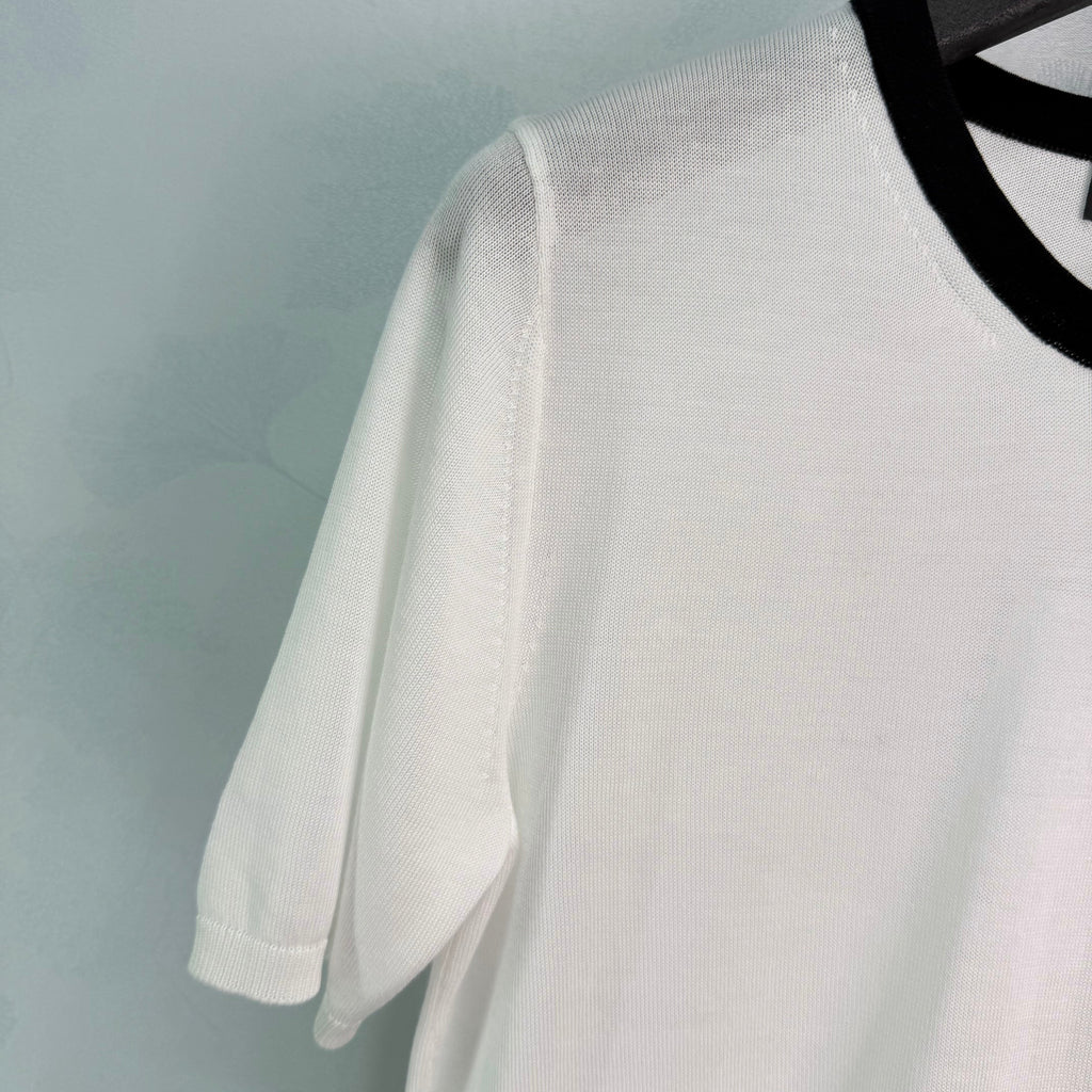 Contrast-Trim Short-Sleeve Top