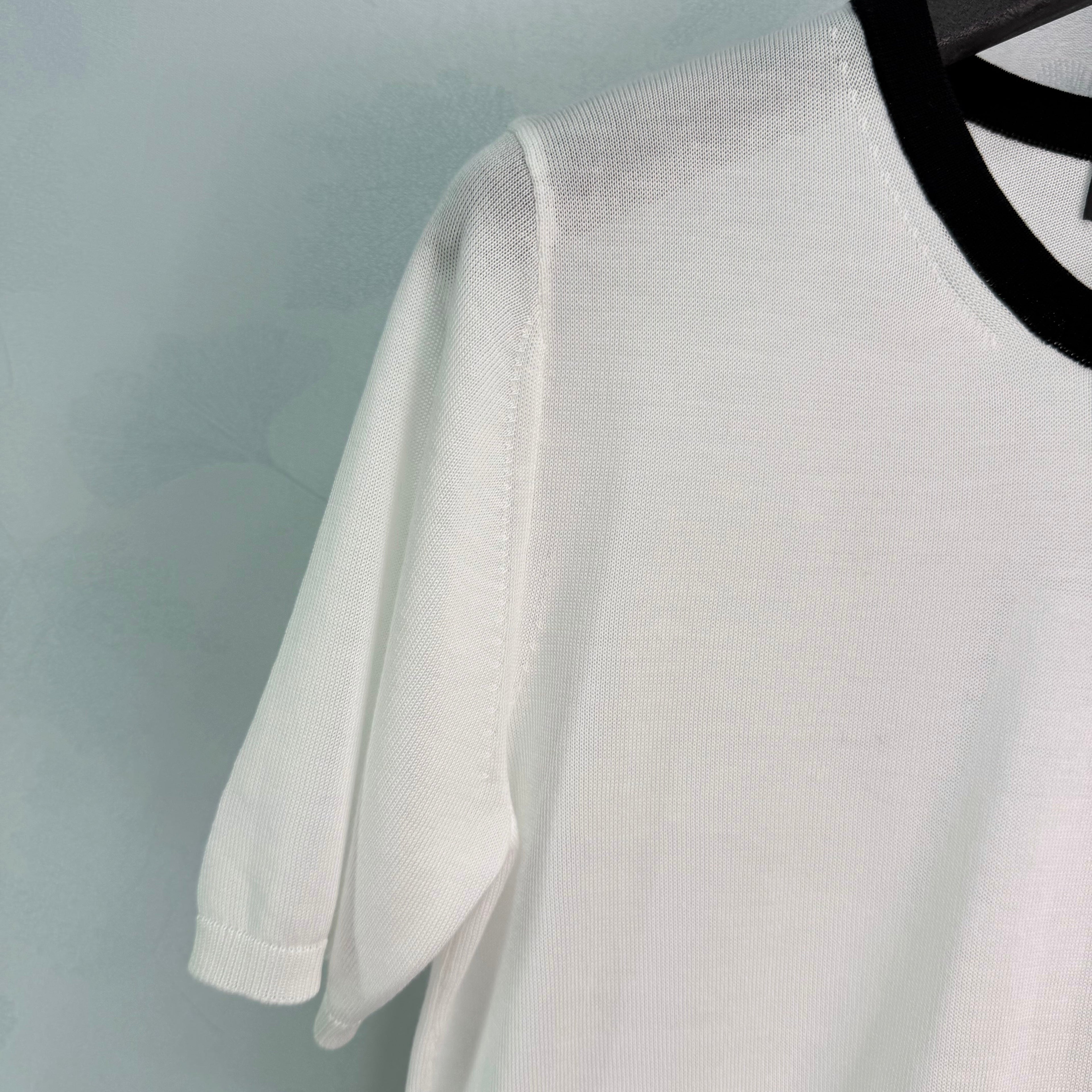Contrast-Trim Short-Sleeve Top