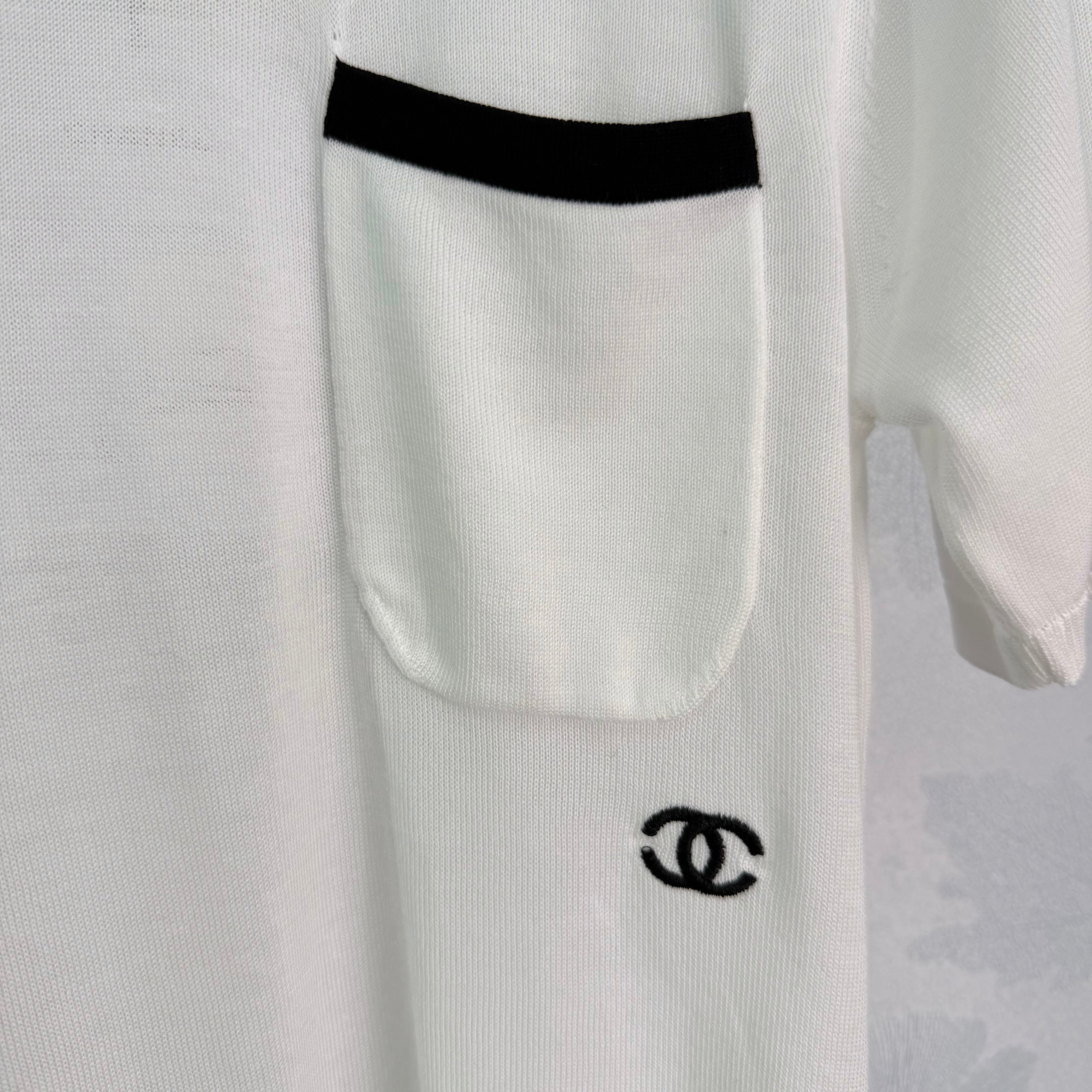 Contrast-Trim Short-Sleeve Top