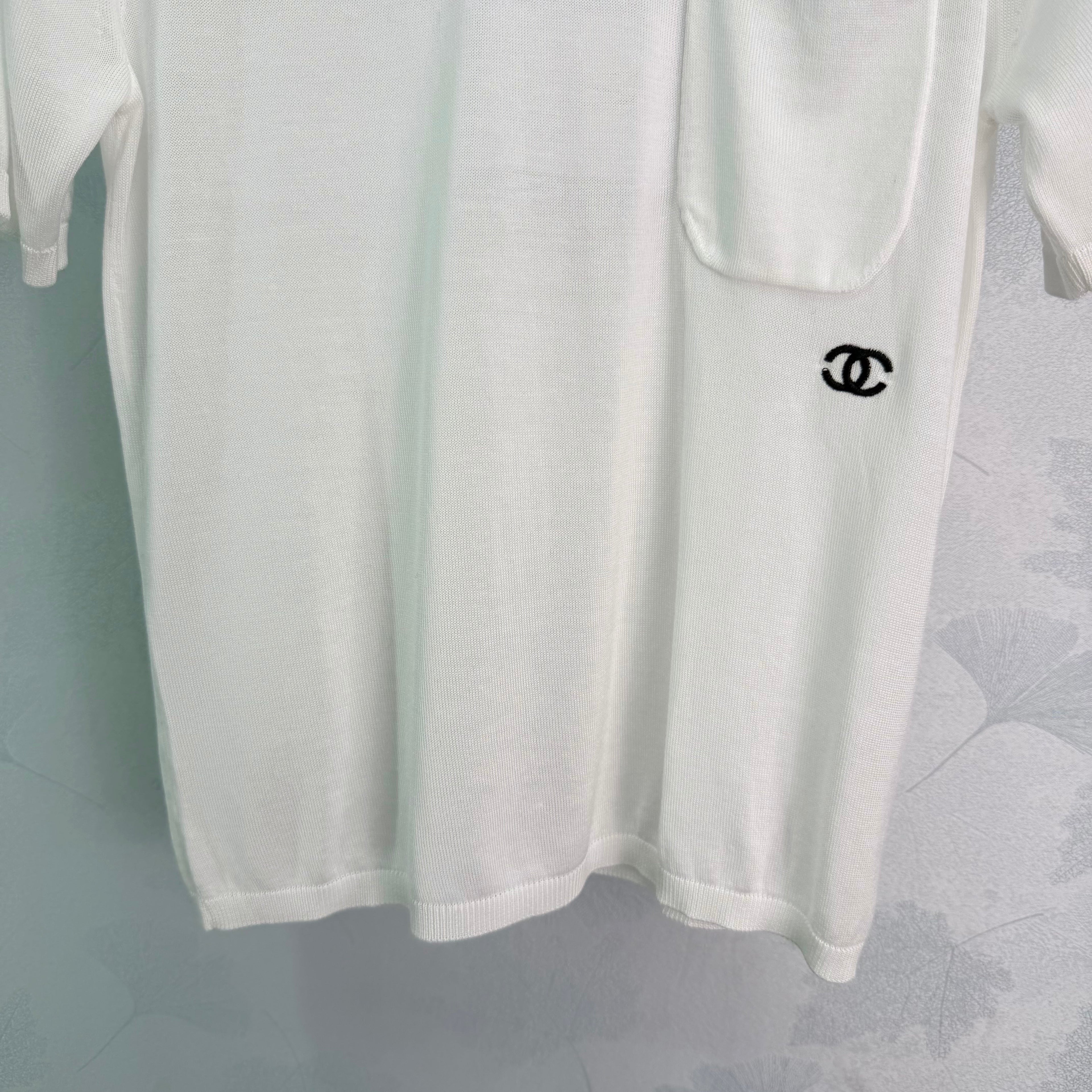Contrast-Trim Short-Sleeve Top