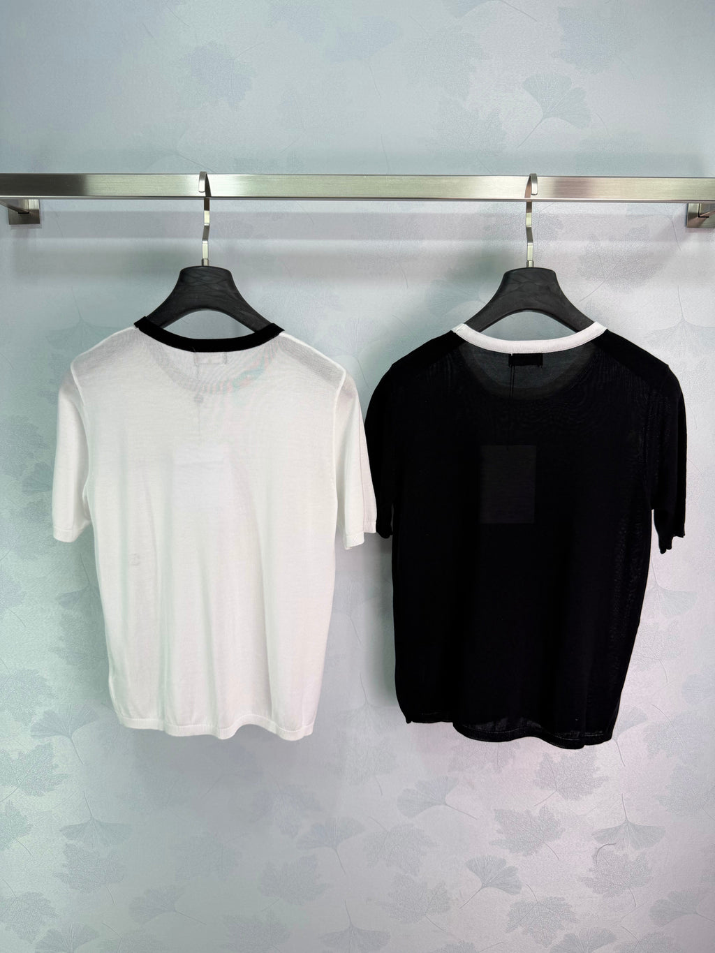 Contrast-Trim Short-Sleeve Top