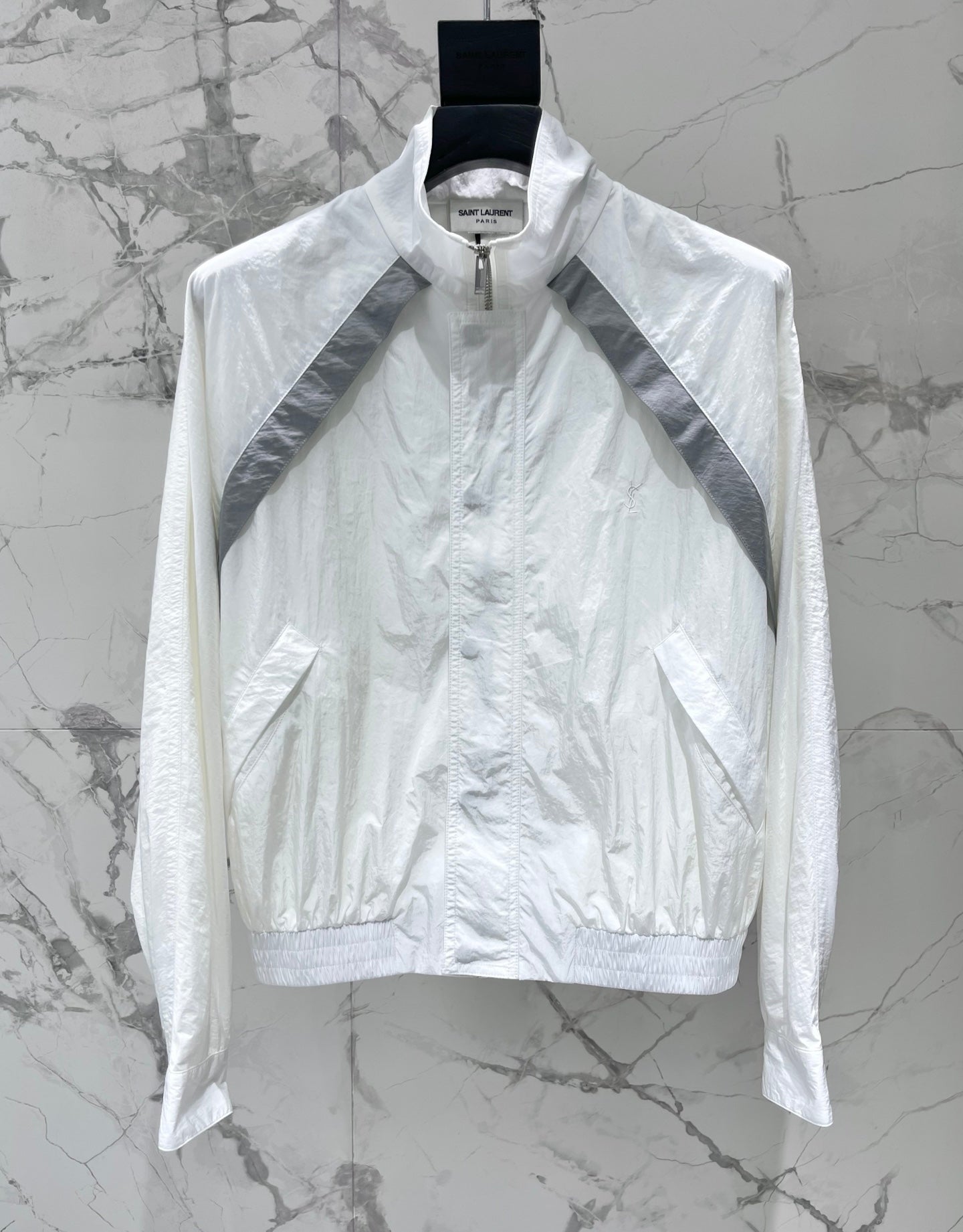 Stand-up Collar Color-Blocked Lightweight Jacket