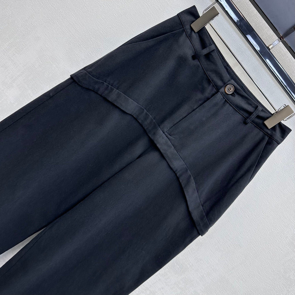 Straight-leg jeans
