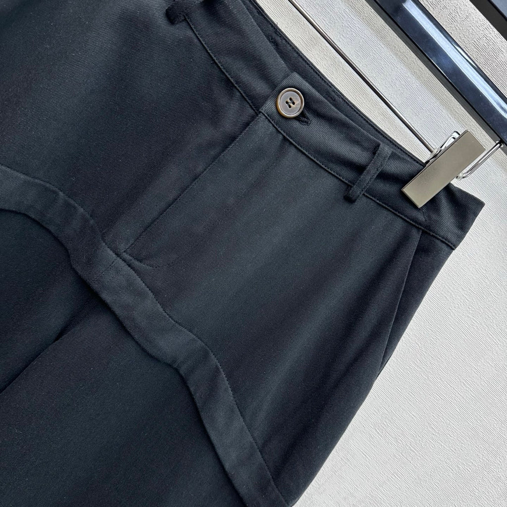 Straight-leg jeans