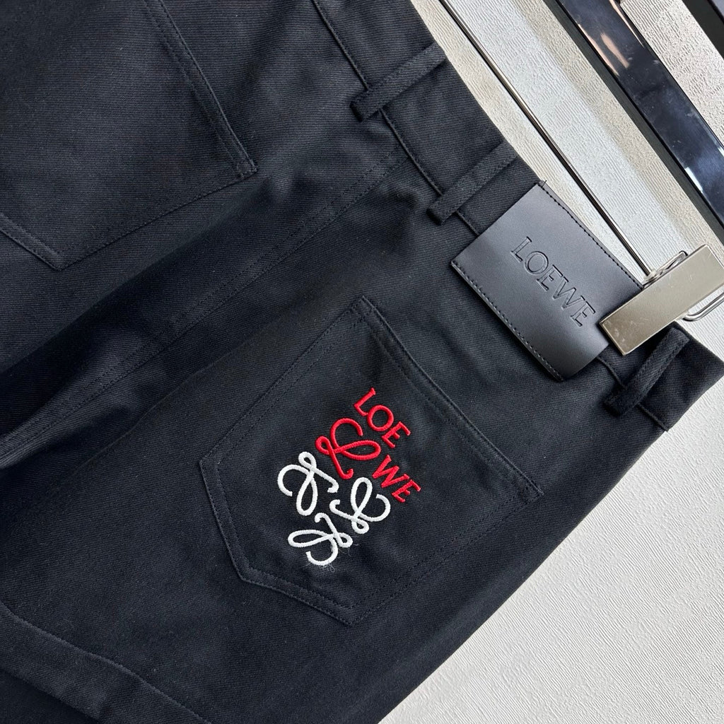 Straight-leg jeans