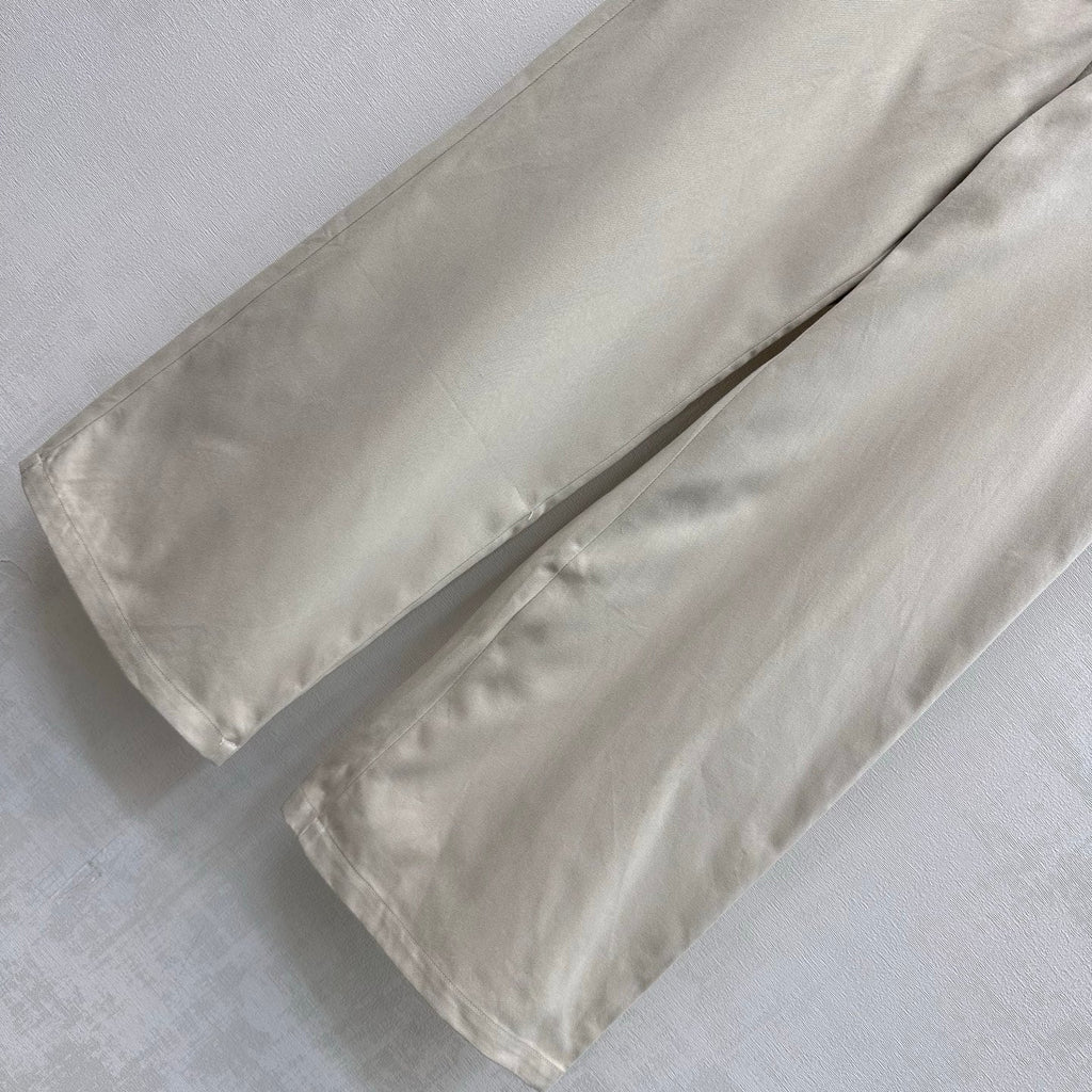 Straight-leg jeans