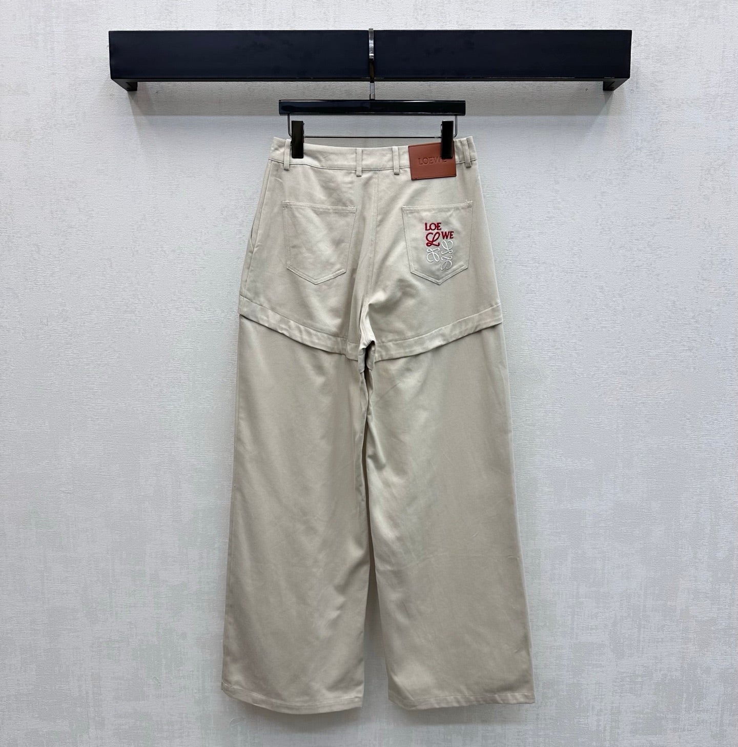 Straight-leg jeans