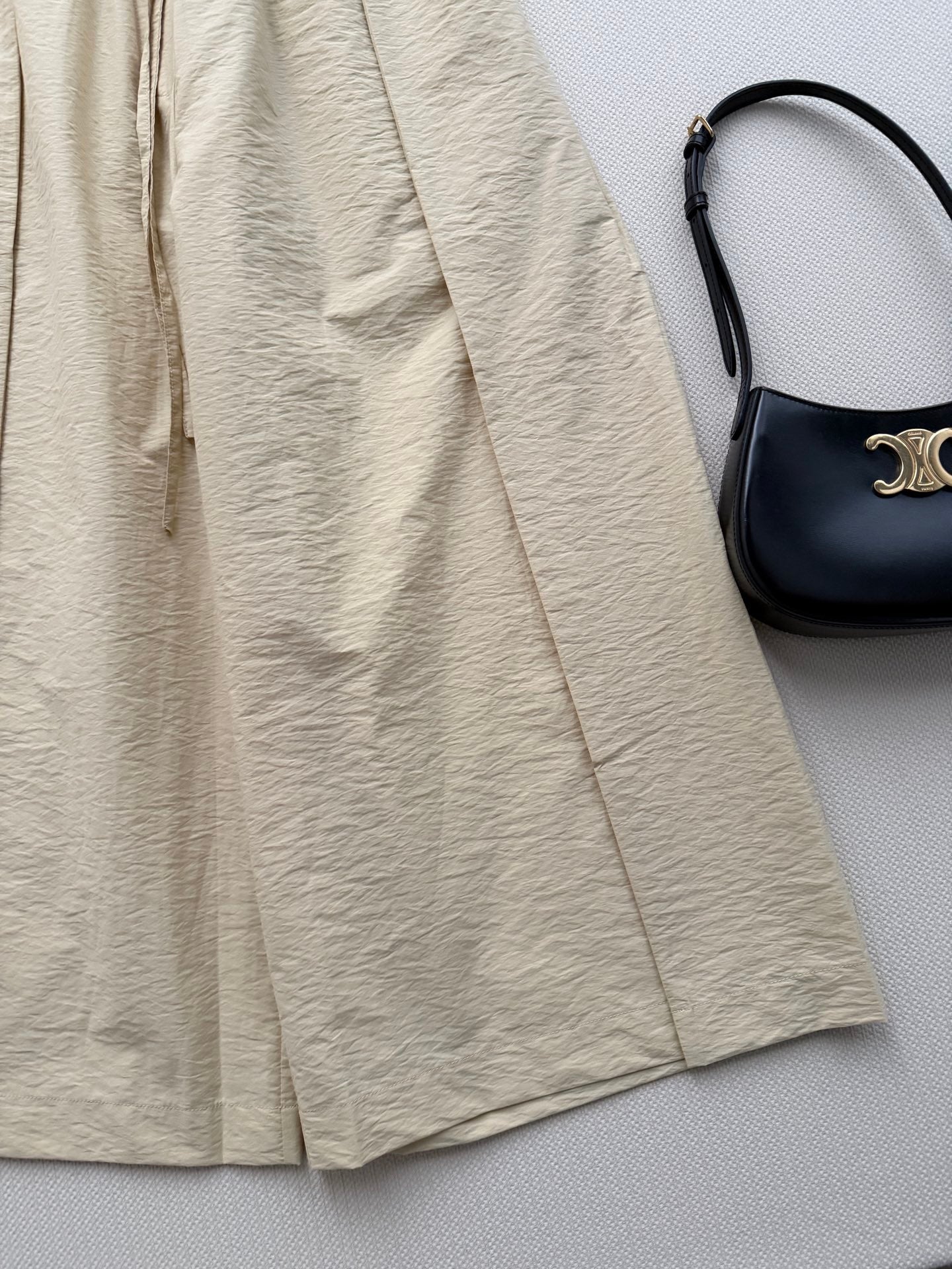 Lightweight and Breathable Wide-Leg Pants