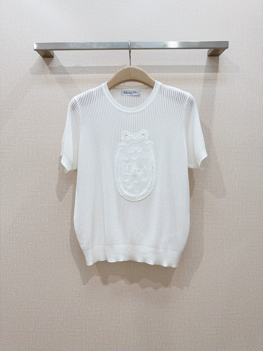 Hollow-out lace knit short-sleeved top