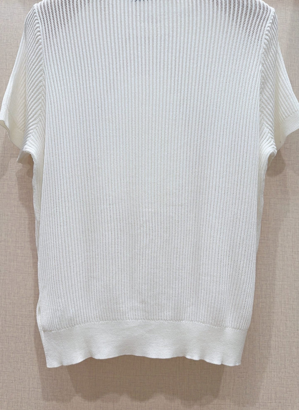Hollow-out lace knit short-sleeved top