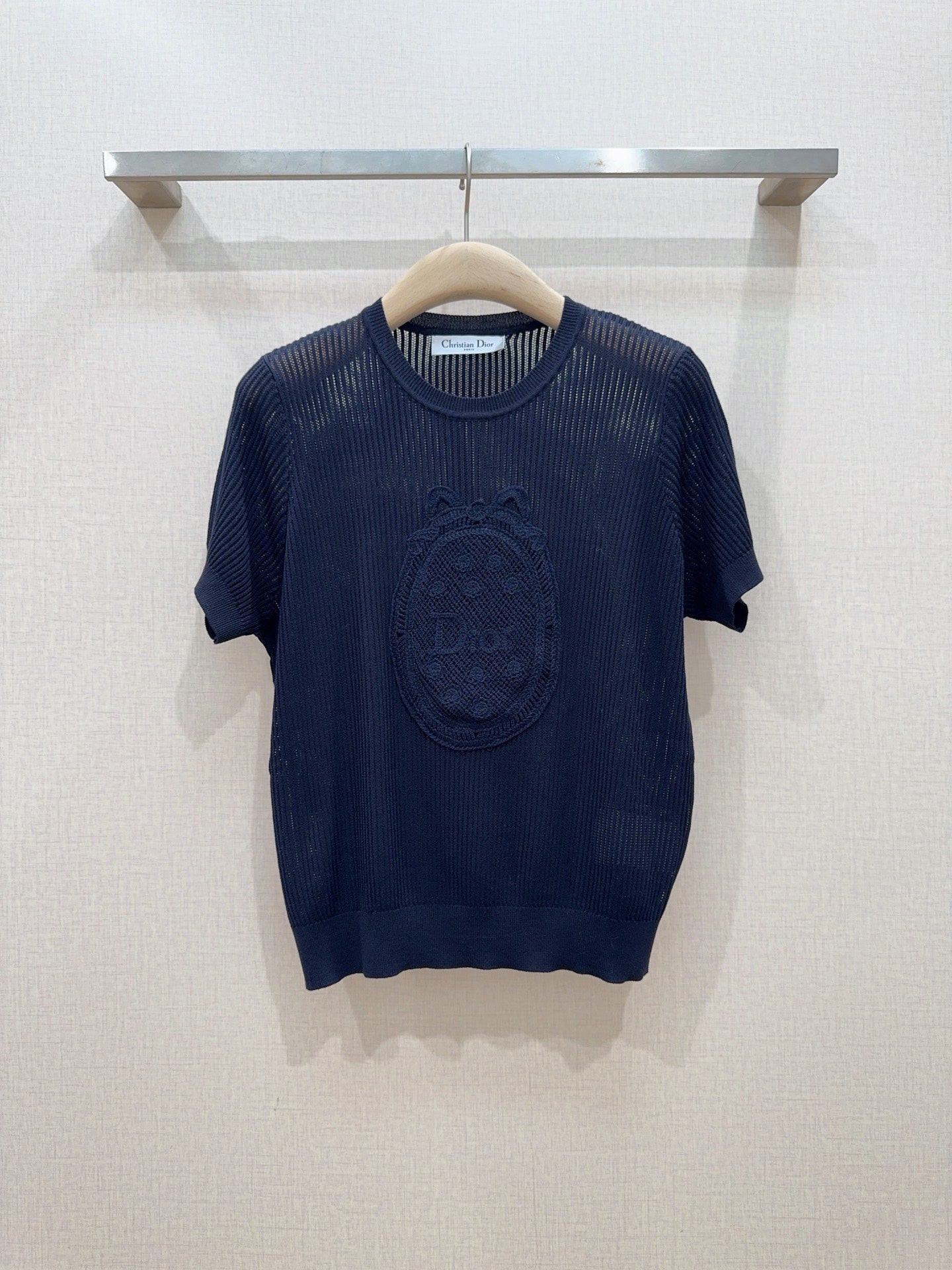 Hollow-out lace knit short-sleeved top