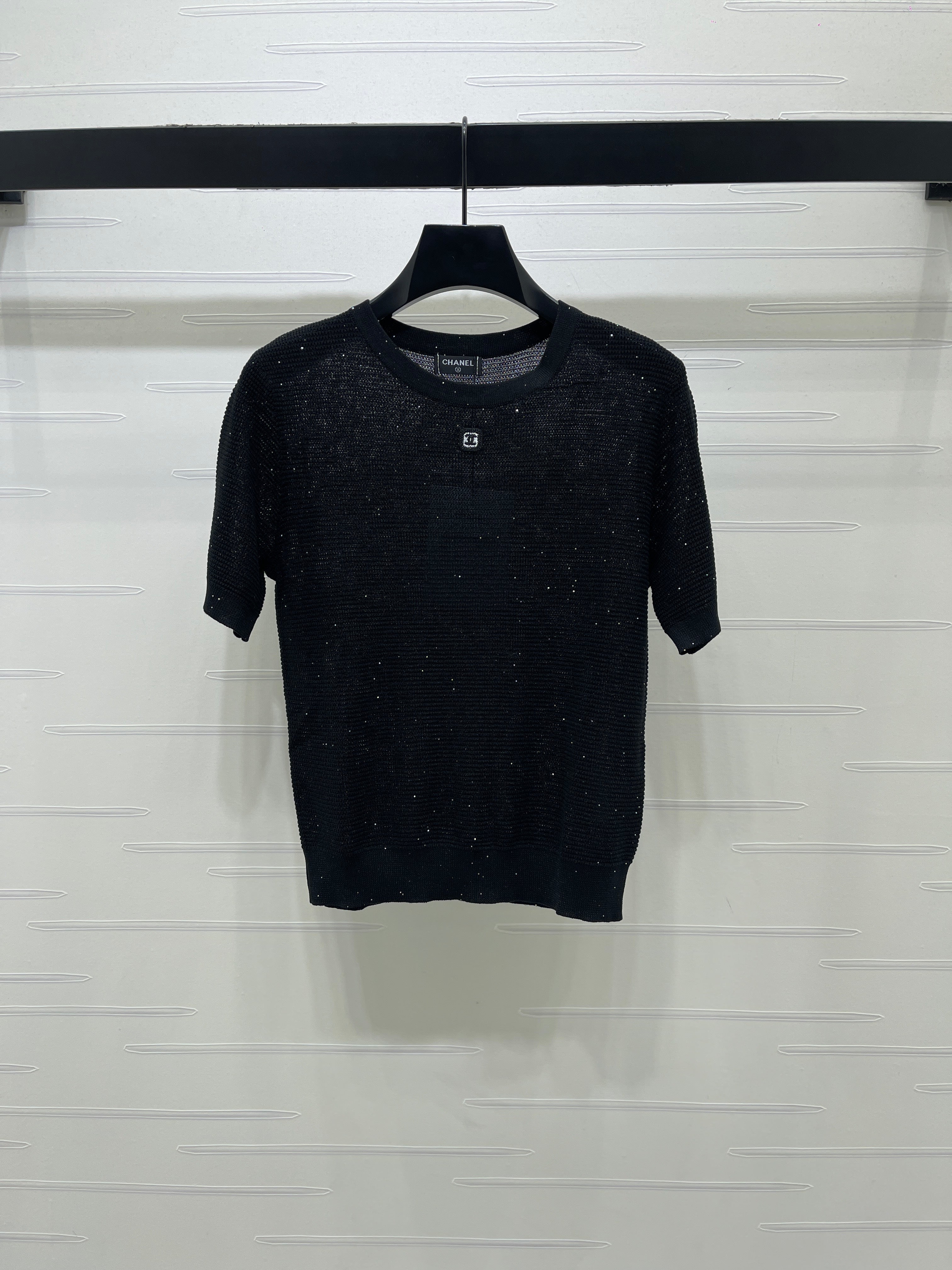 Sequined Crew Neck Knit Short-Sleeve T-Shirt