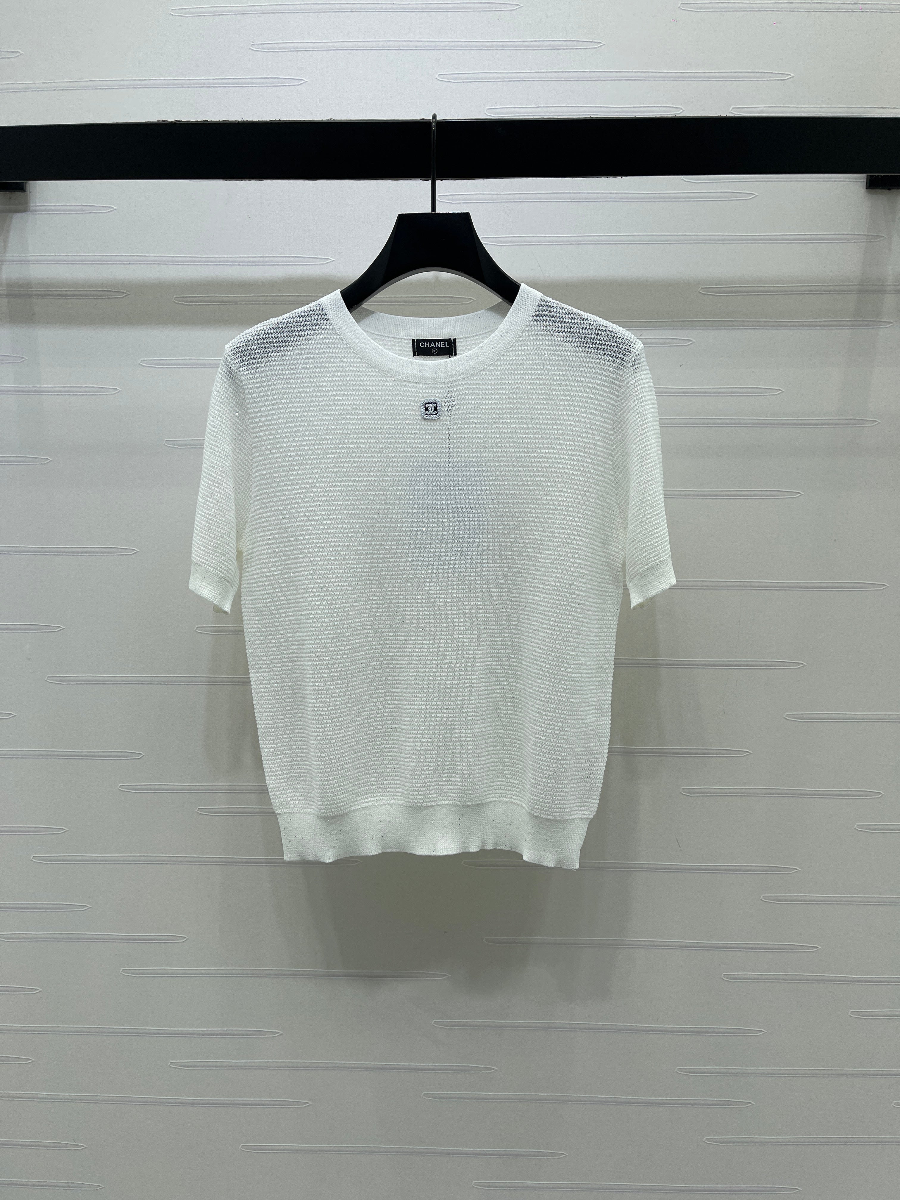 Sequined Crew Neck Knit Short-Sleeve T-Shirt