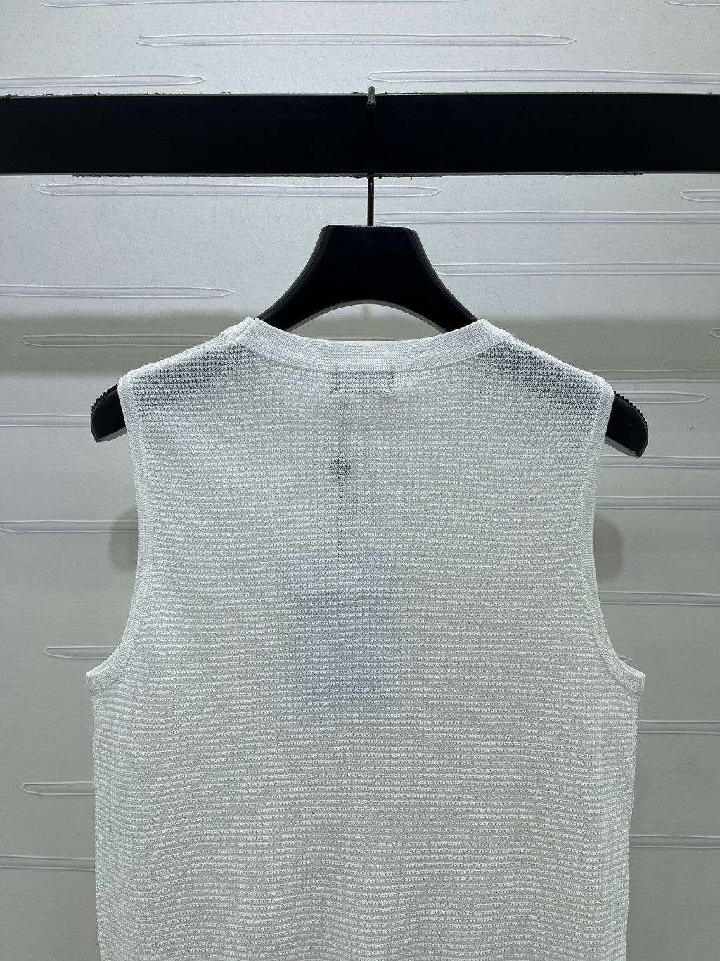 Sequined Crew Neck Knit vest
