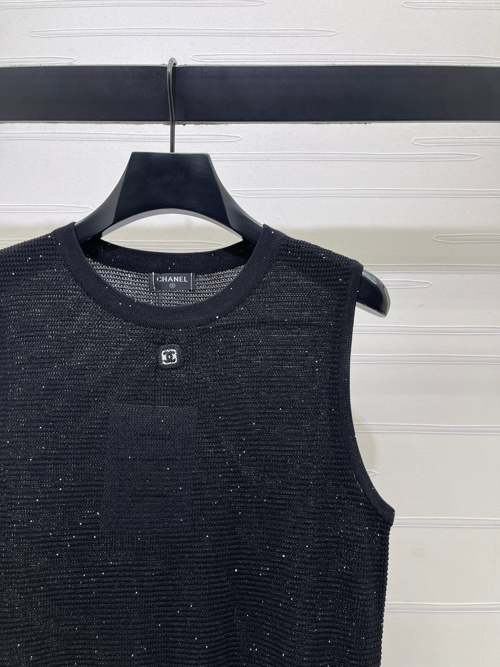 Sequined Crew Neck Knit vest