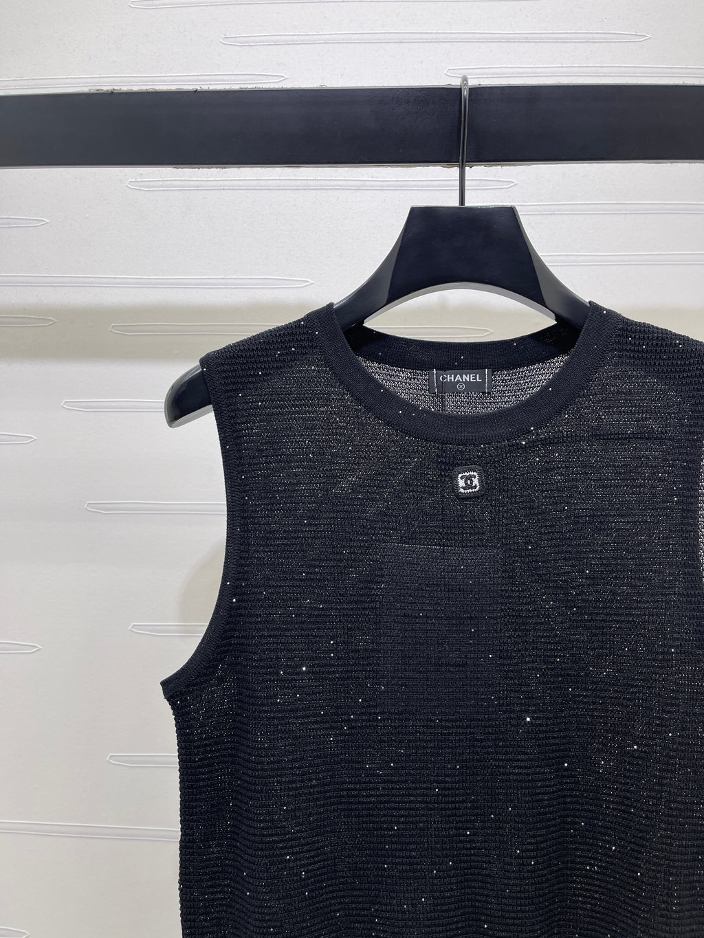 Sequined Crew Neck Knit vest
