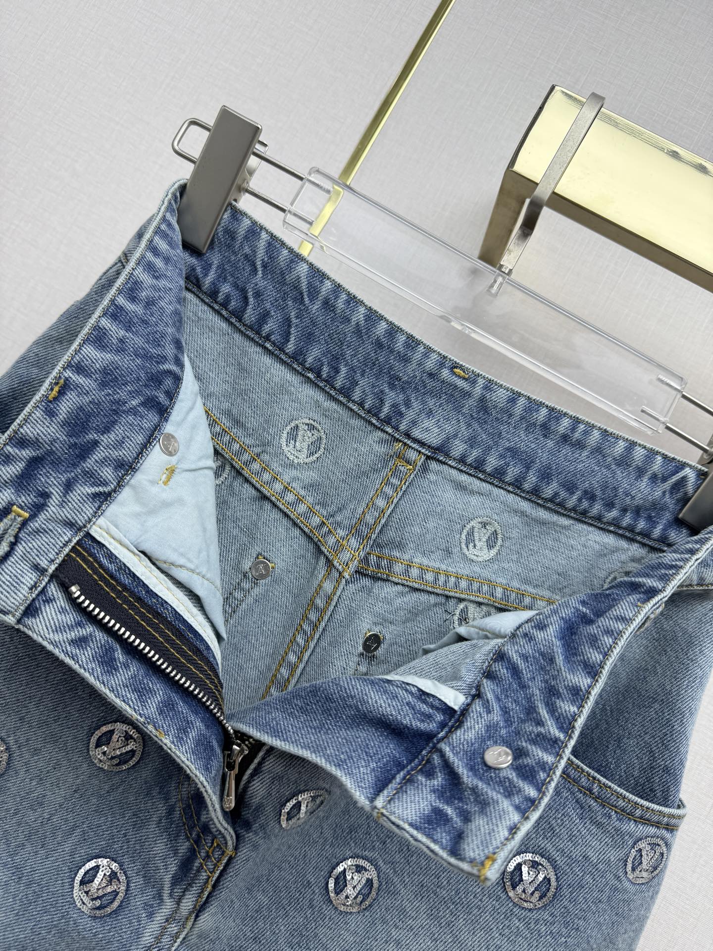 Heavy-duty letter sequin shorts