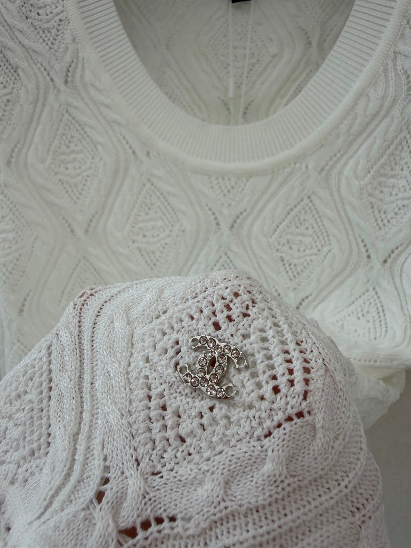 Ruffled round neck short sleeve