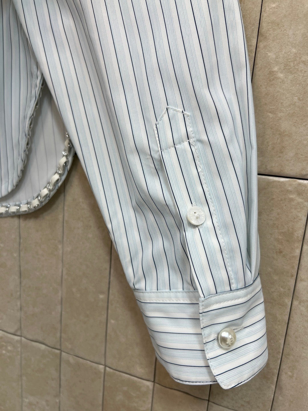 Short striped shirt