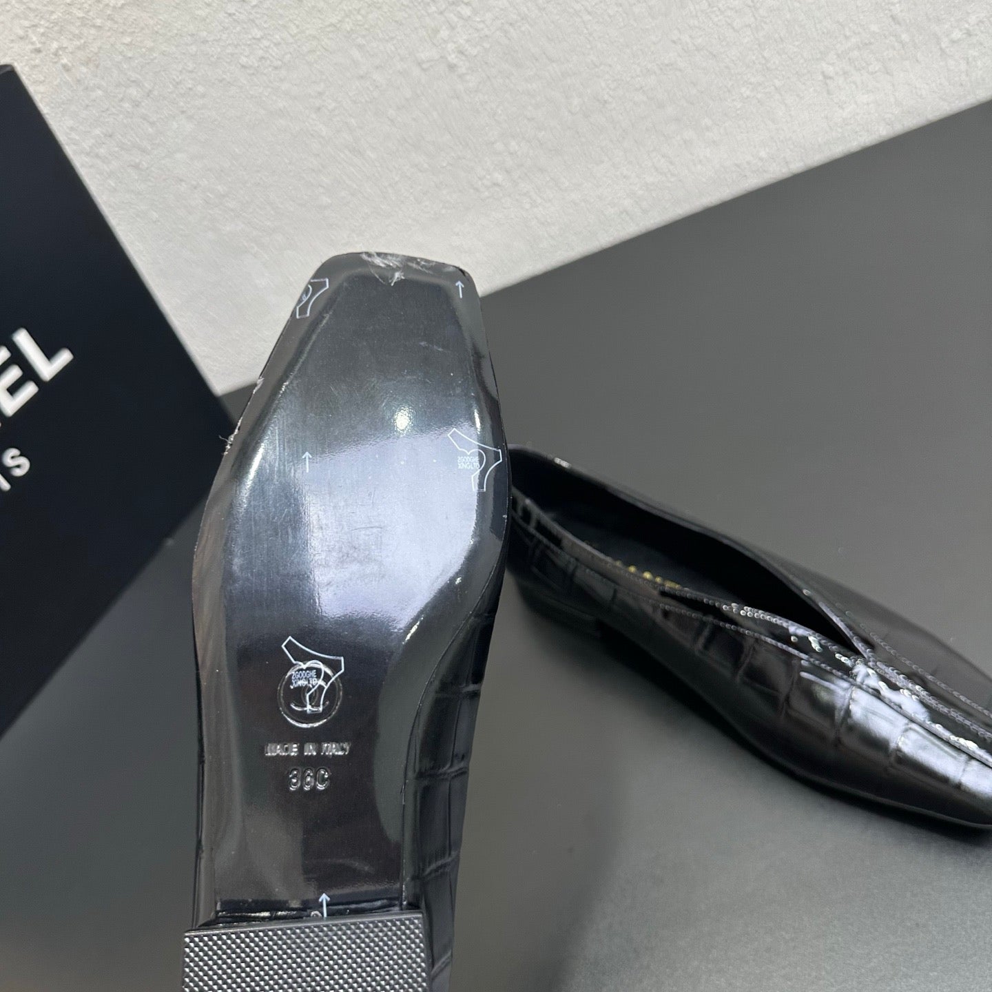 Flat, Square-Toe V-Cut Flats