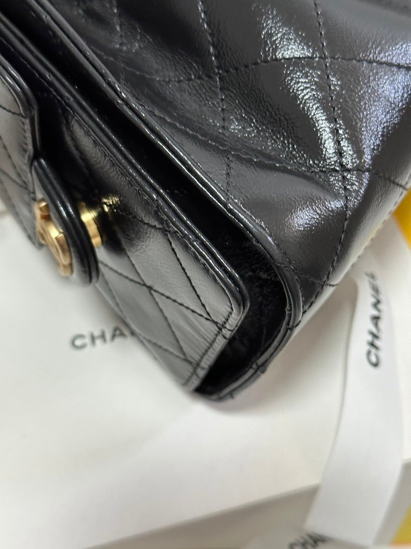"Mandarin Duck" Chain Bag — Black Mini