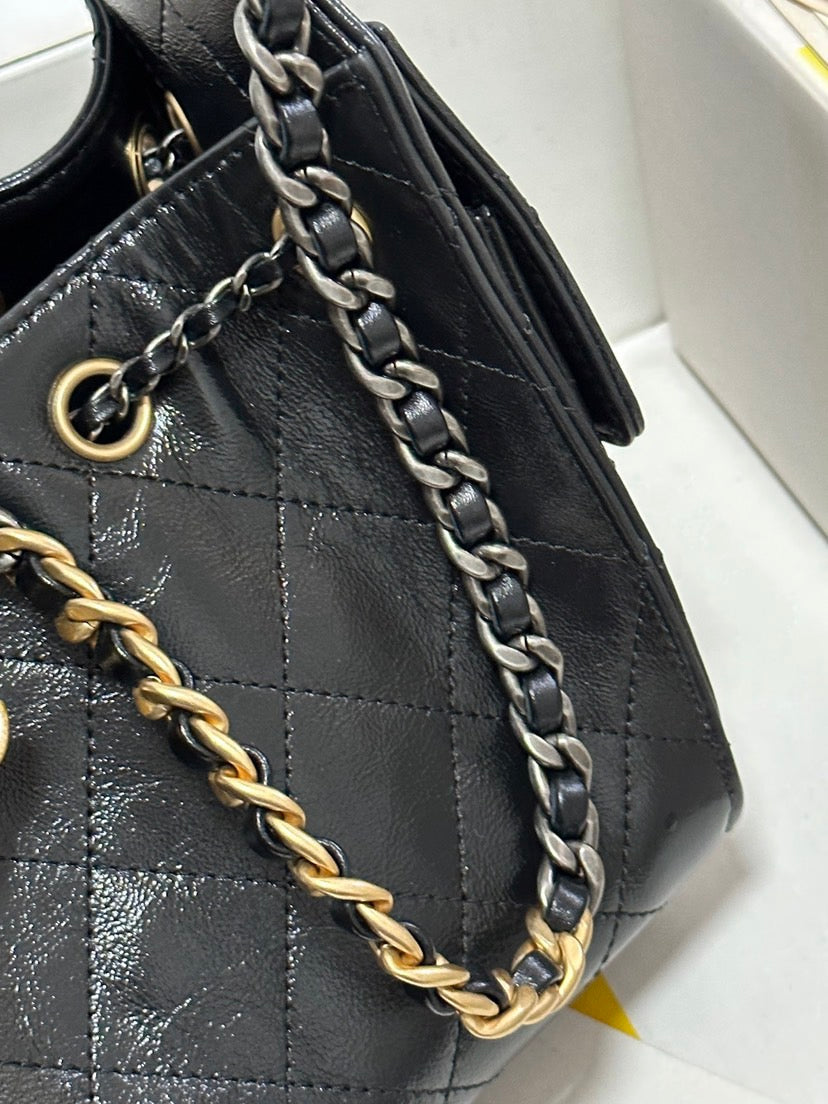 "Mandarin Duck" Chain Bag — Black Mini