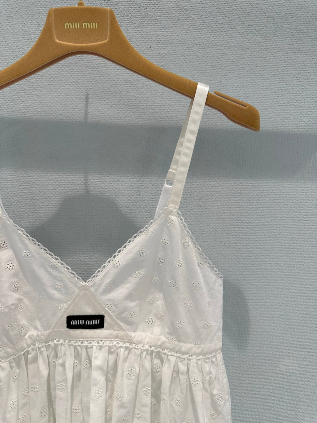 Hollow-out cotton-linen camisole