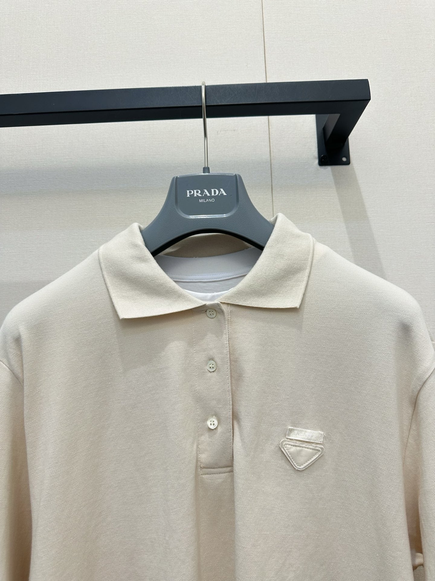 Faux two-piece cropped polo shirt