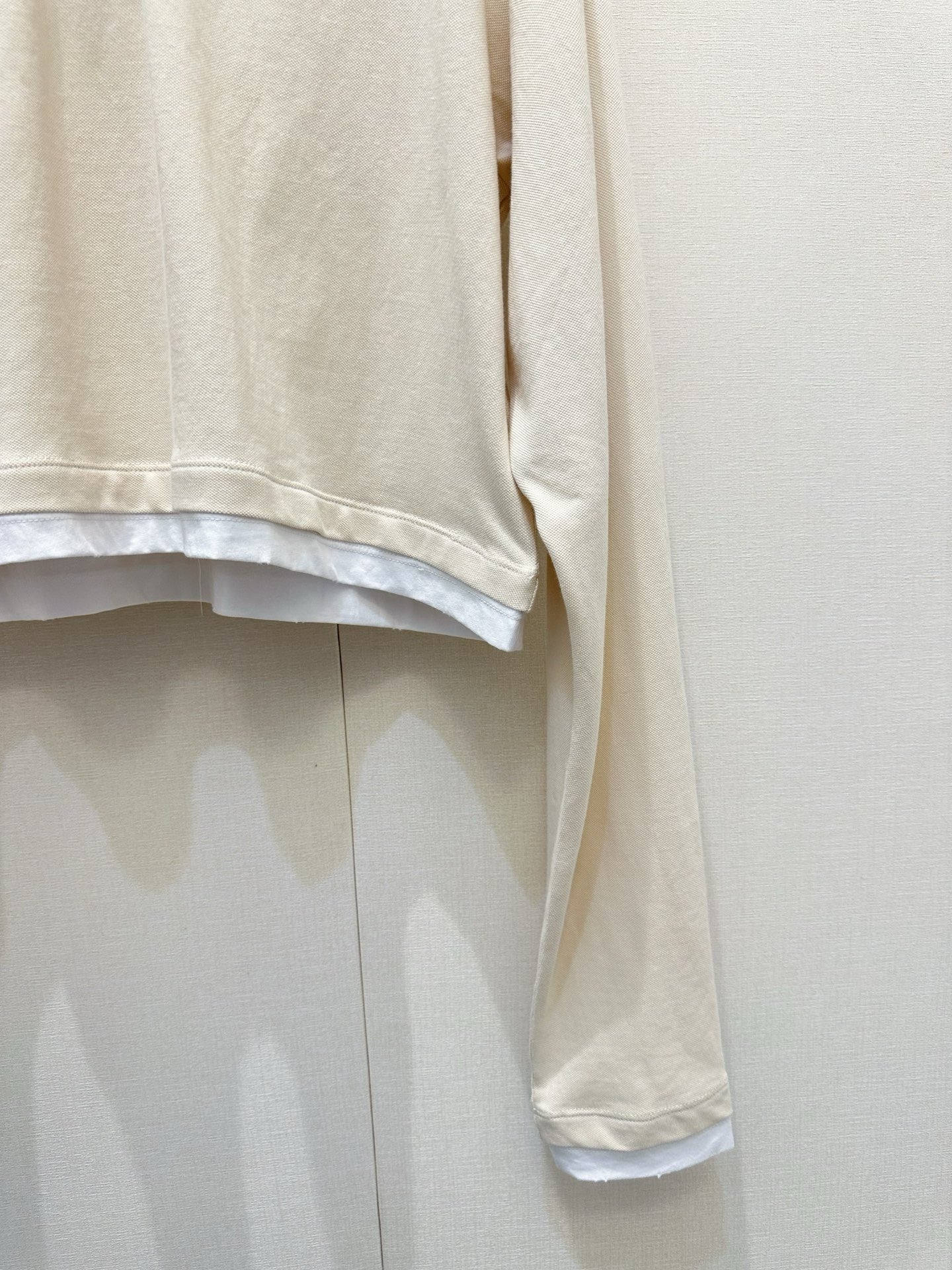 Faux two-piece cropped polo shirt