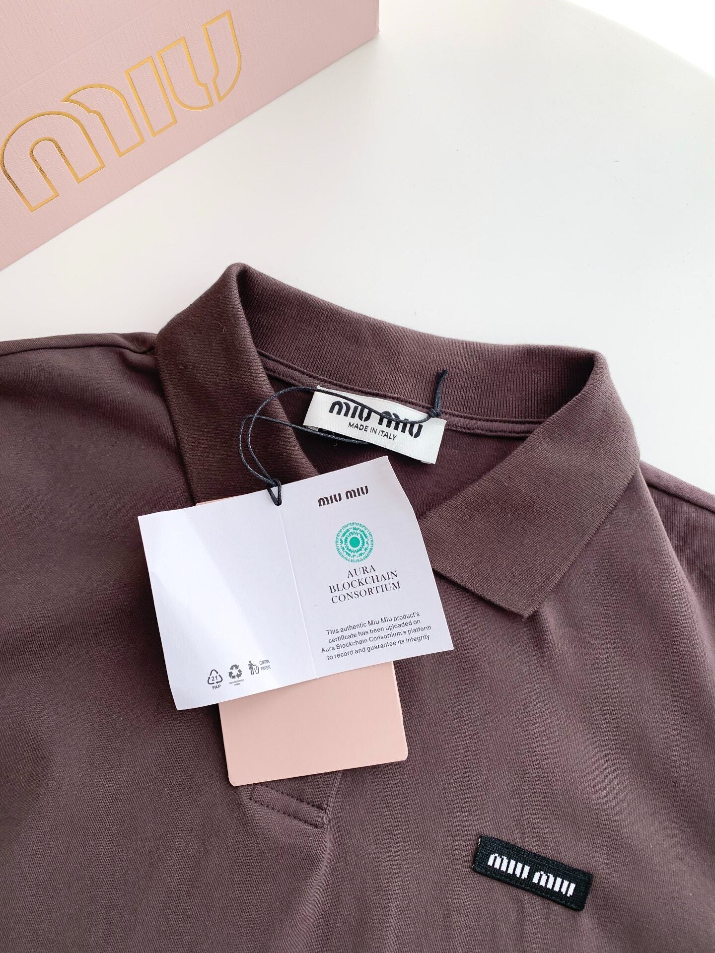 Faux two-piece layered polo long-sleeved shirt