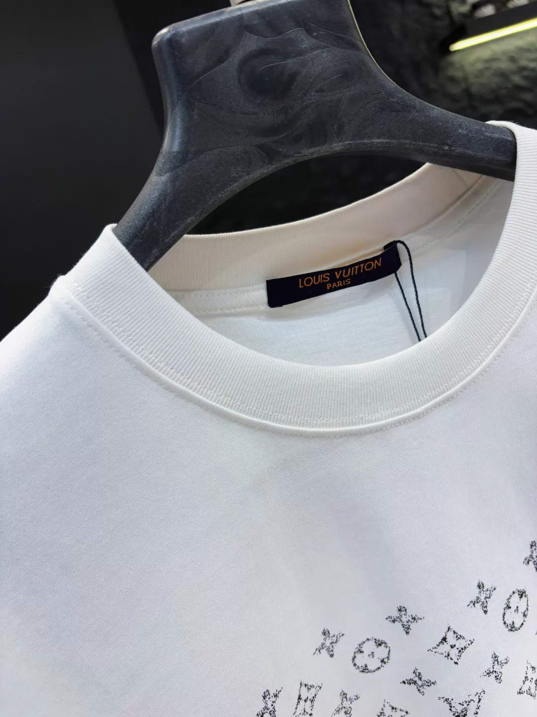 26 New black and white gradient vintage short sleeved T-shirt