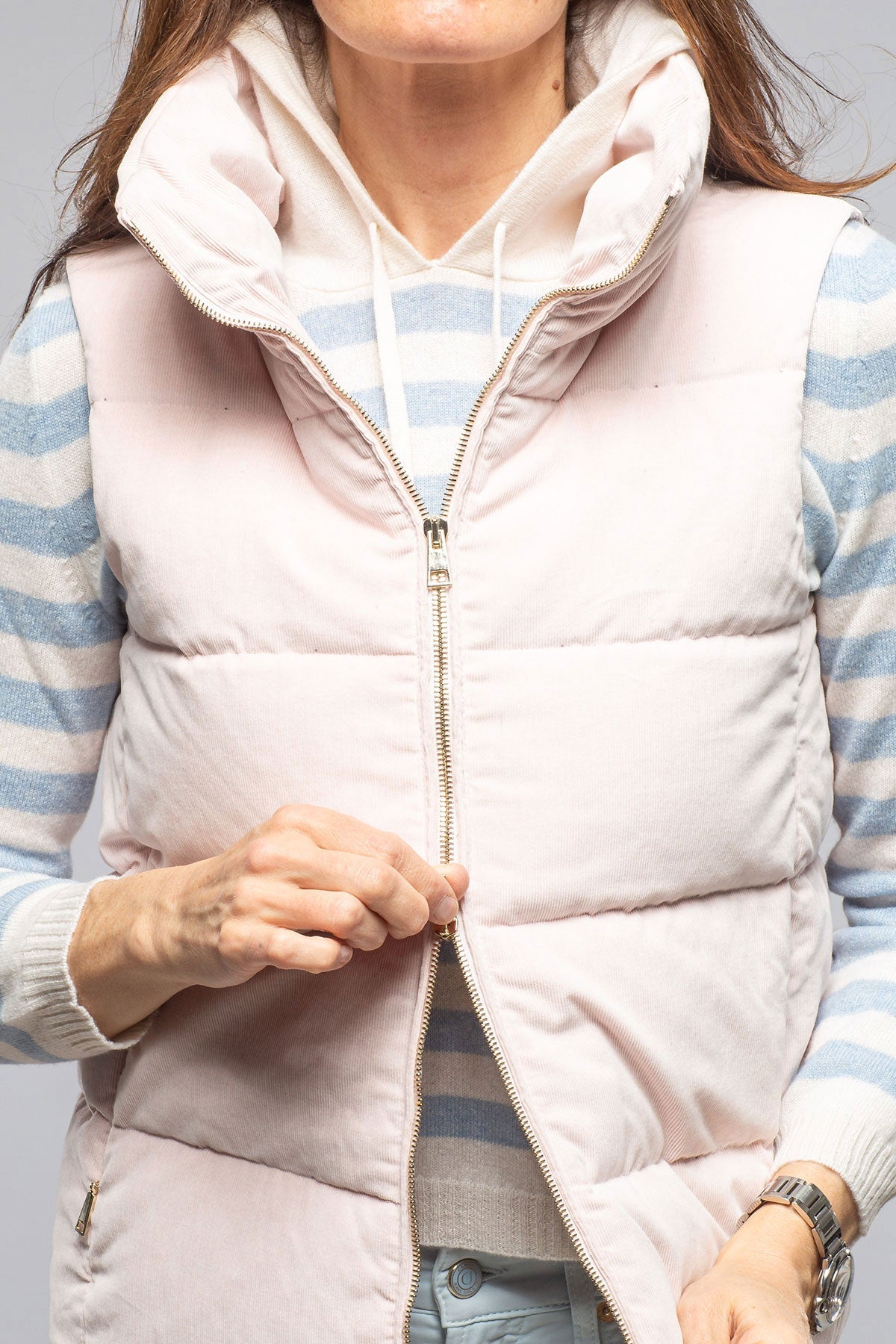 Valletta Corduroy Insulated Vest In Porcelain