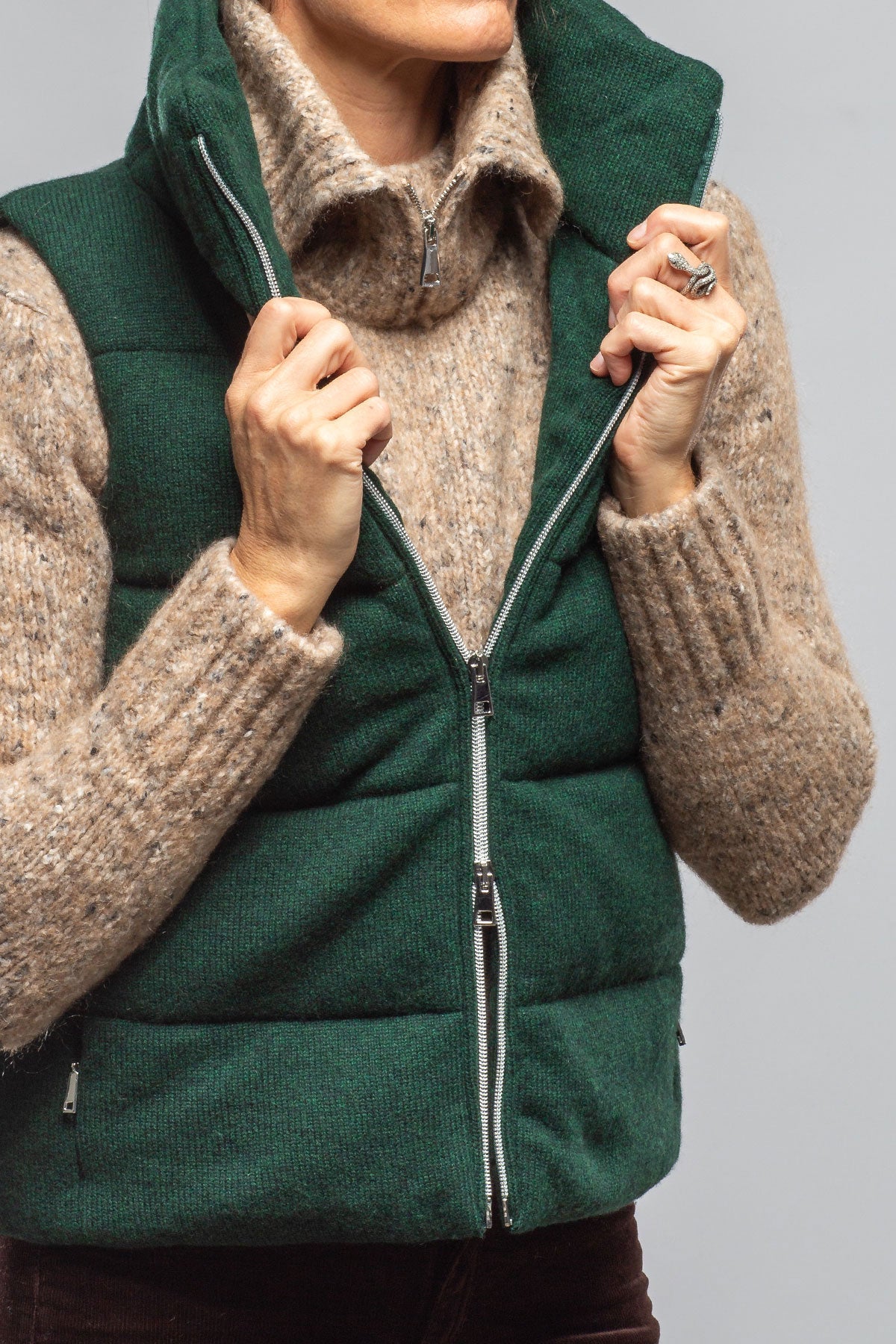 Yeva Wool Cashmere Puffer Vest In Malachite