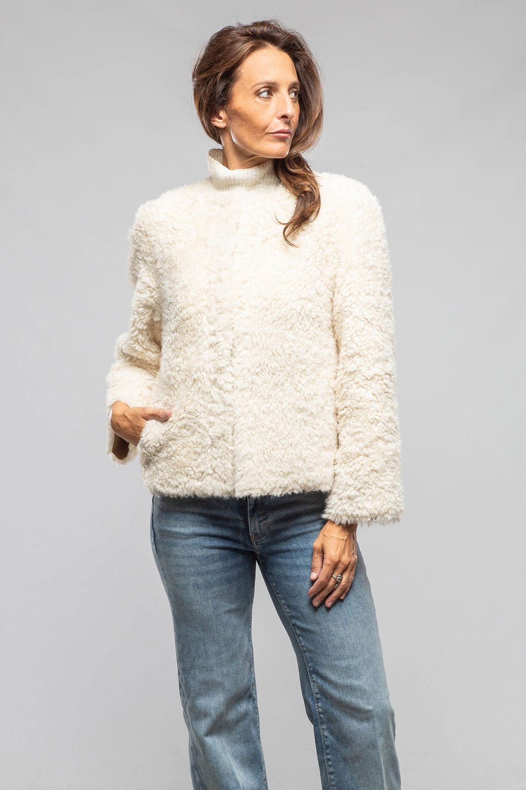 Pinto Reversible Eco Shearling In Honey Cream