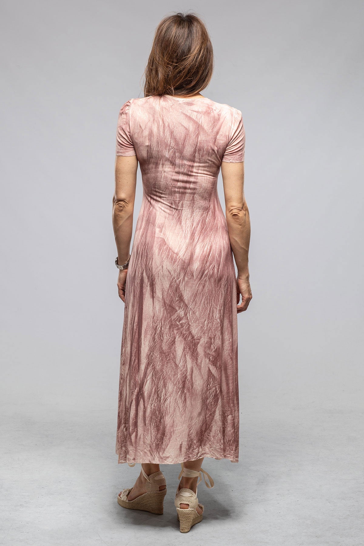 Quay Short Sleeve Dress In Quartz
