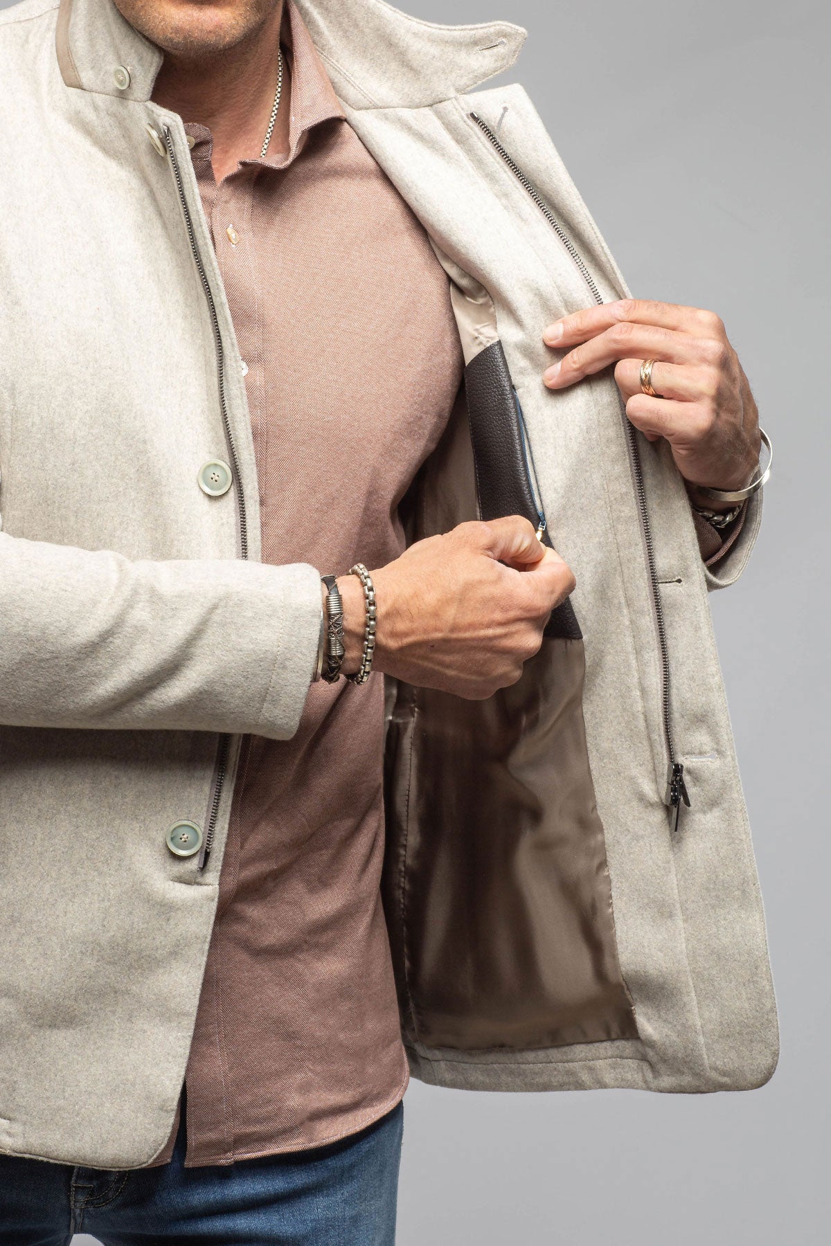 Bridgerton Cashmere Gentleman Jacket In Stone