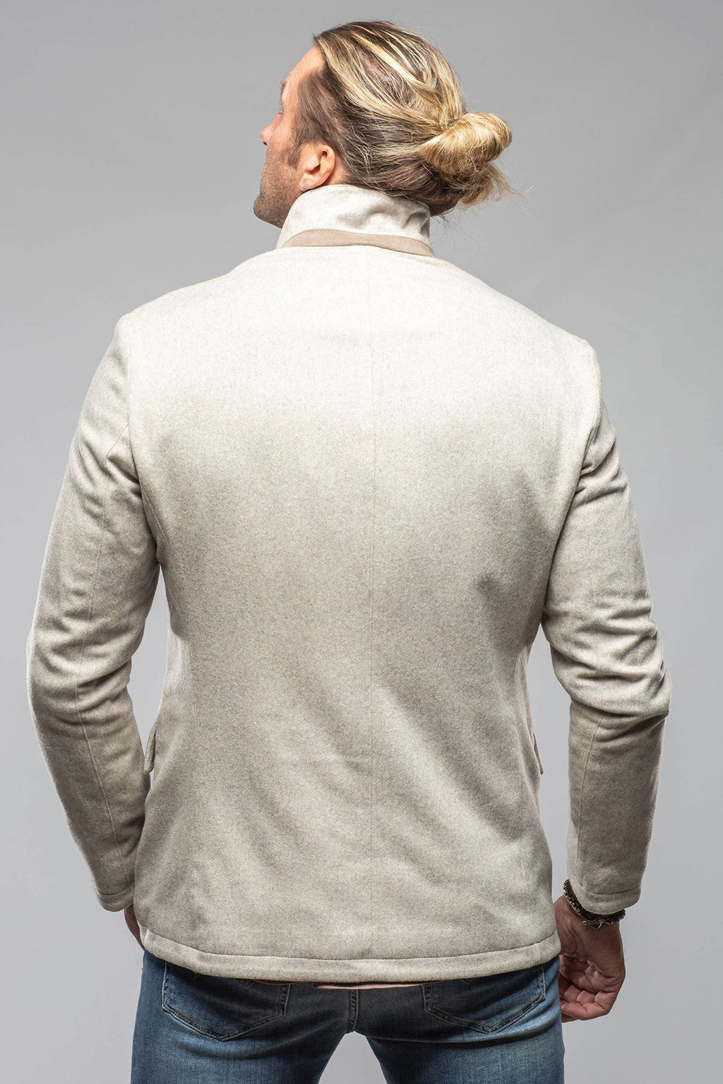 Bridgerton Cashmere Gentleman Jacket In Stone