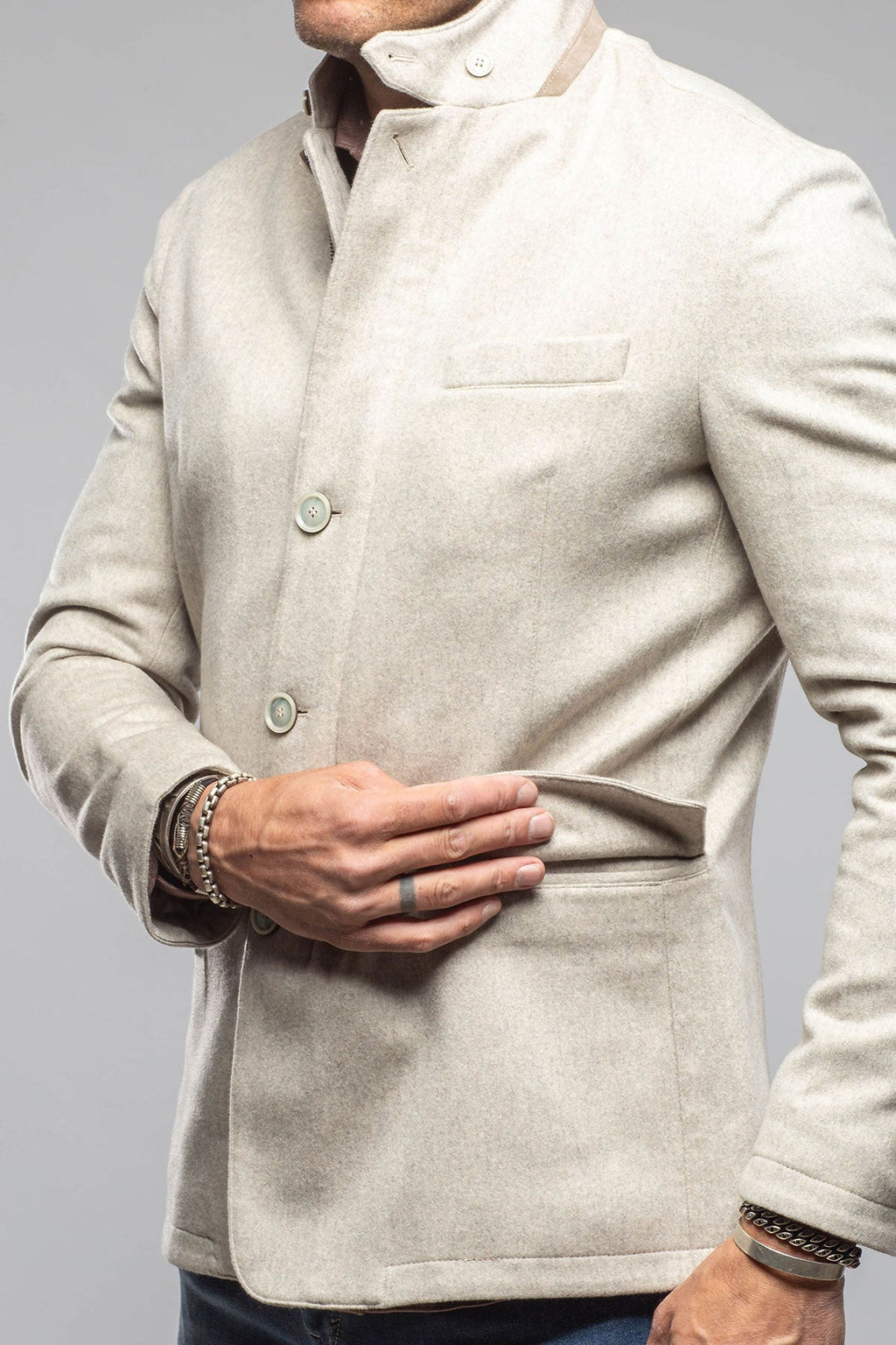 Bridgerton Cashmere Gentleman Jacket In Stone