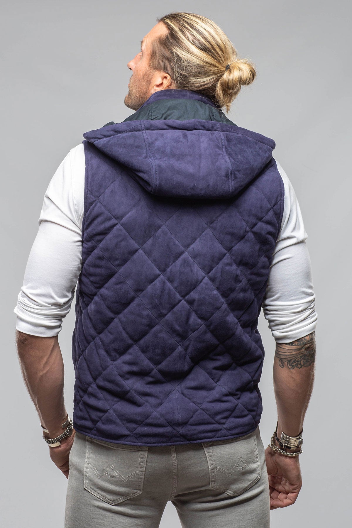 Diamond Hooded Vest In Navy