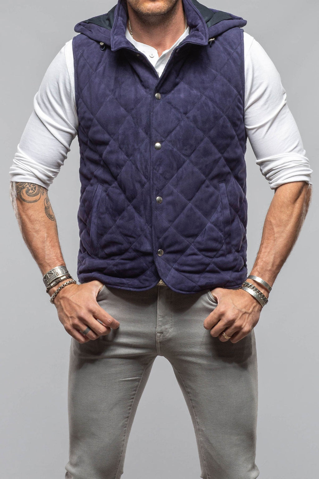 Diamond Hooded Vest In Navy