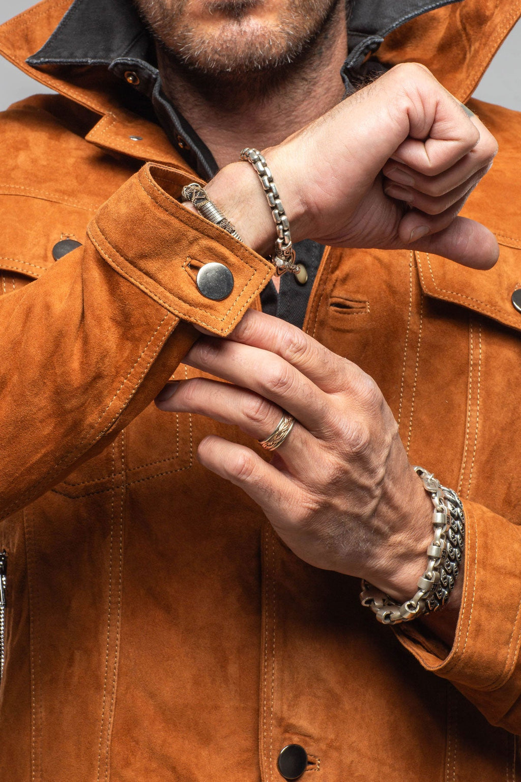 Ethan Sueded Jean Jacket In Whiskey