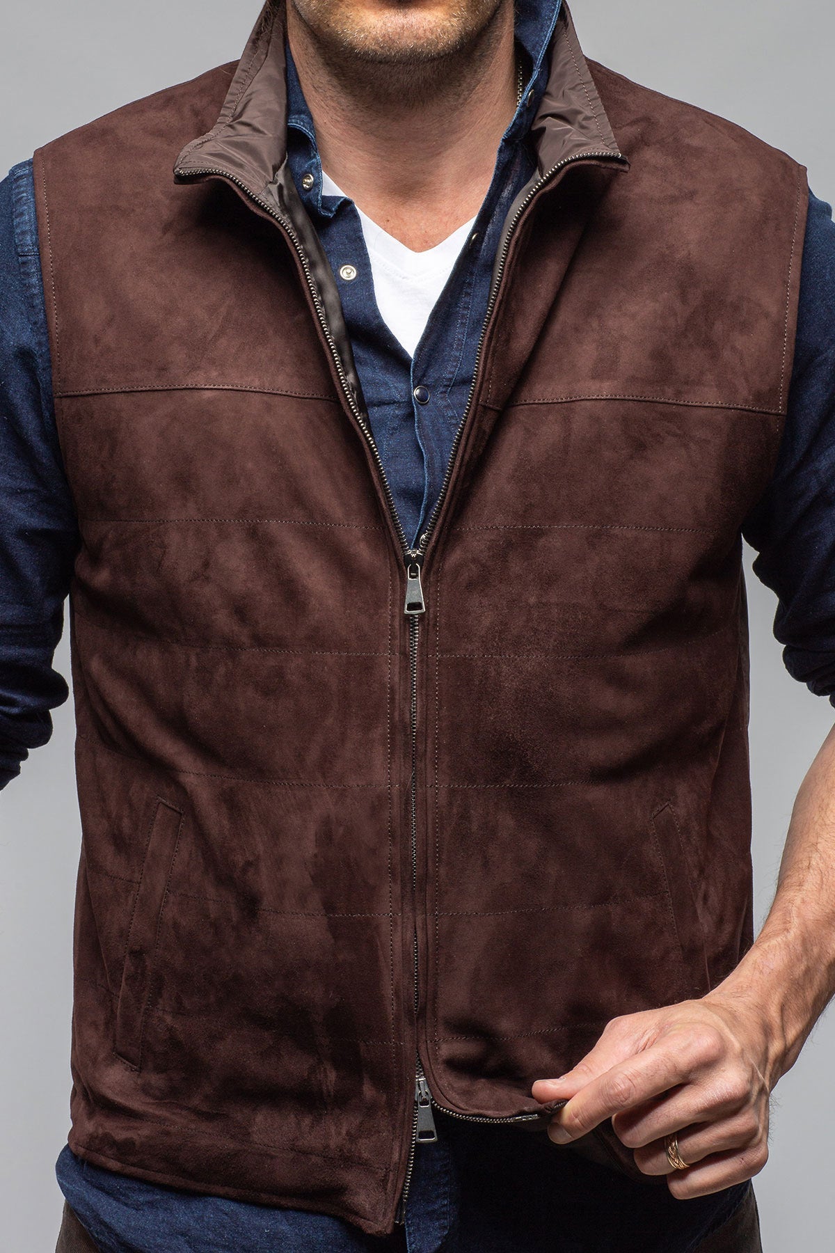 Riley Vest In Dark Chocolate