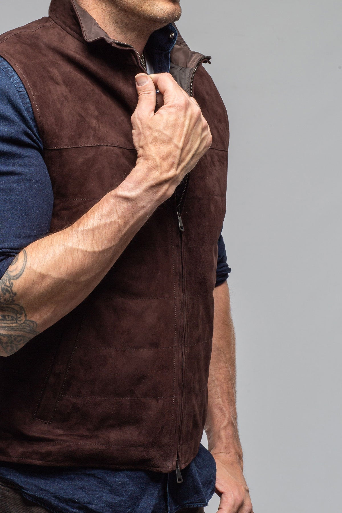 Riley Vest In Dark Chocolate