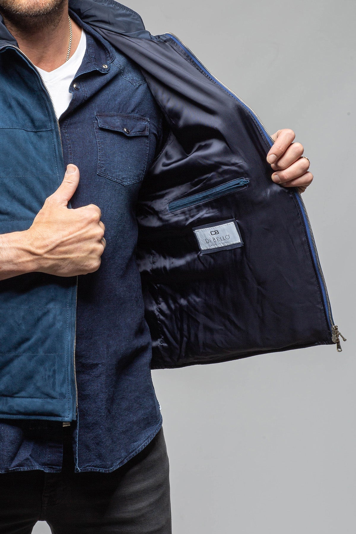 Riley Vest In Navy