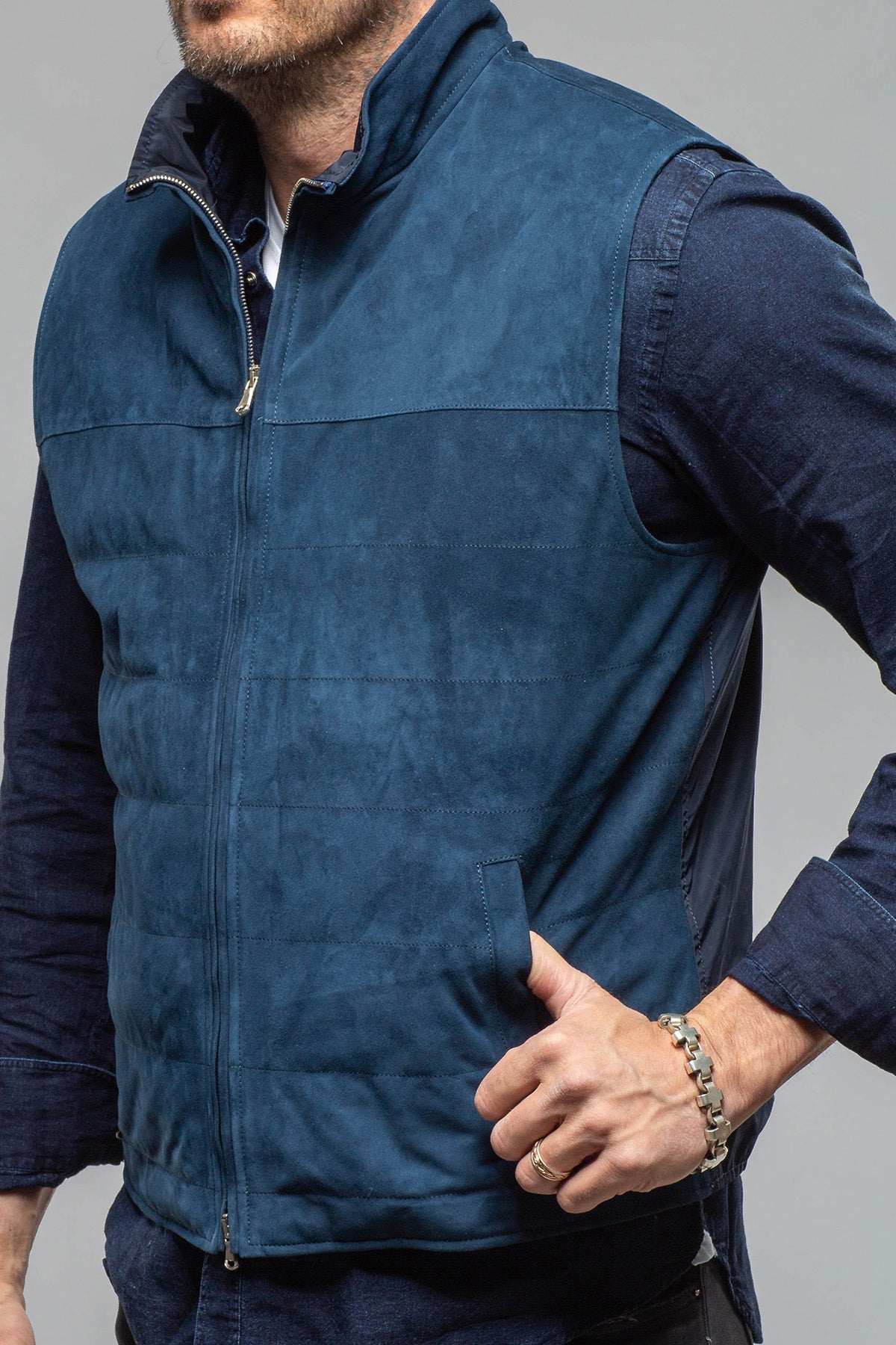Riley Vest In Navy