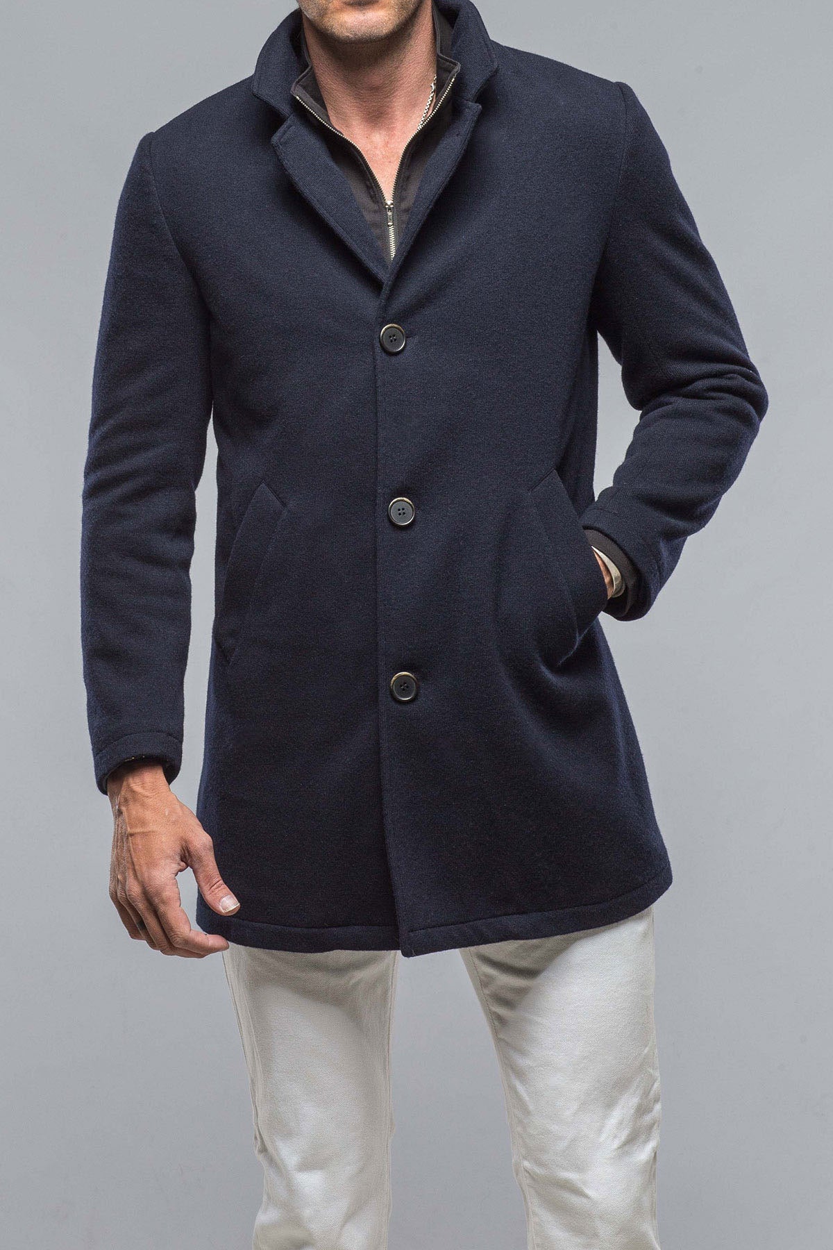 Leon II Wool Jacket in Navy
