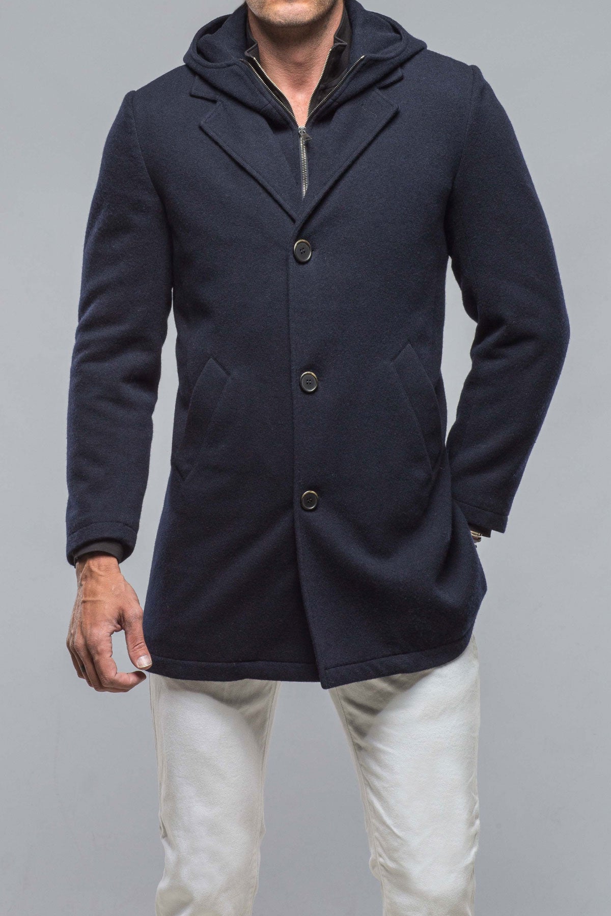 Leon II Wool Jacket in Navy